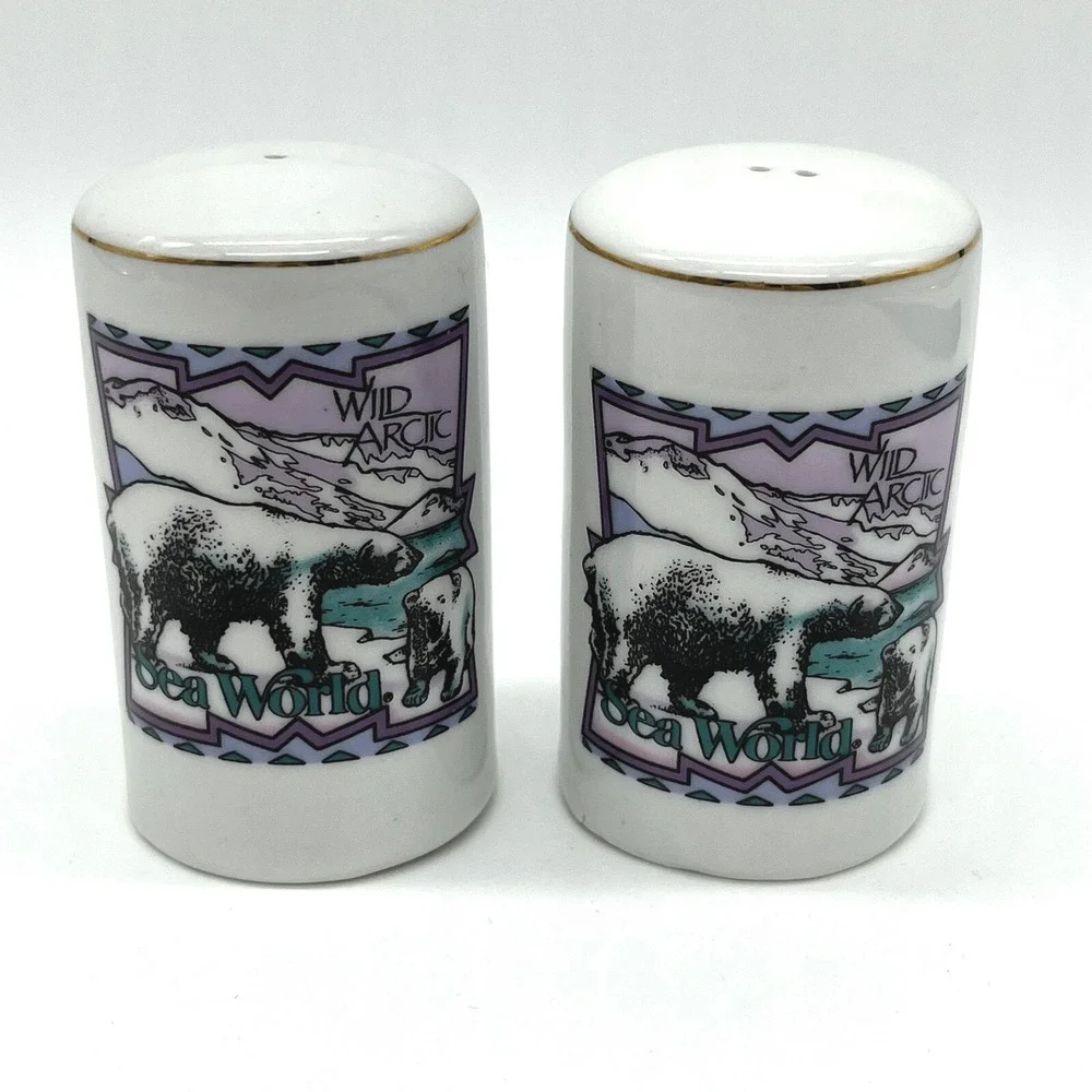 Sea World Wild Arctic Polar Bear Salt‎ Pepper Shakers Porcelain Gold Trim 90s